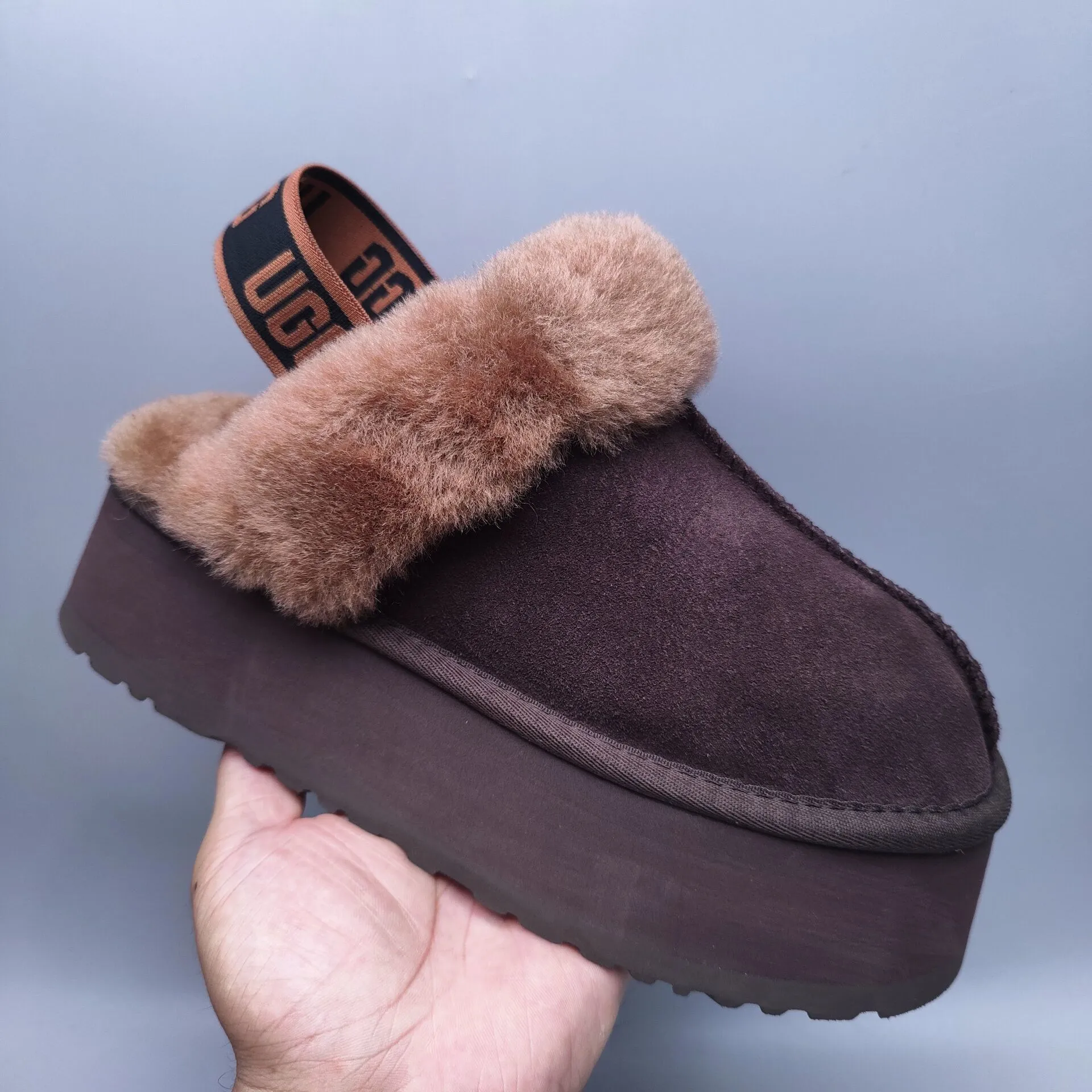 💰 480 UGG sheepskin all-in-one snow boots. The official website recommends 3474 5-layer 5 cm thick-soled slippers. Color: chocolate, mustard, black, gray, maroon, dusk pink. Size: 35-41.